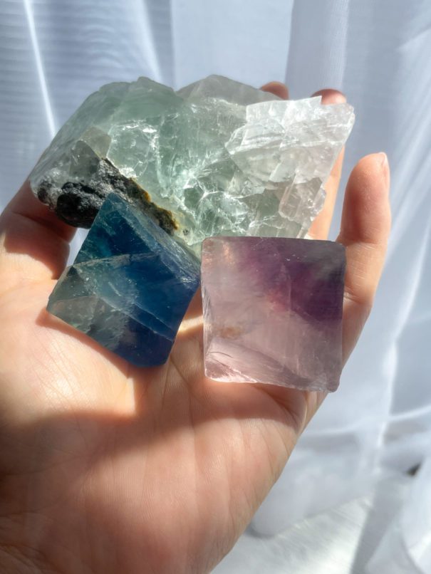 美しい大きな結晶のフローライトのセット 特大 八面体＆原石 - Amrita