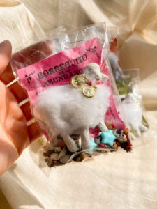 アステカのお守り　メキシコ　羊のお守り