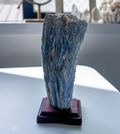 水晶　カイヤナイト　スタンド