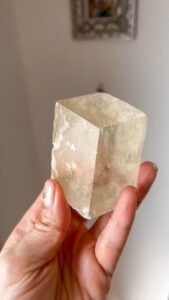 イエローカルサイト　水晶　天然石