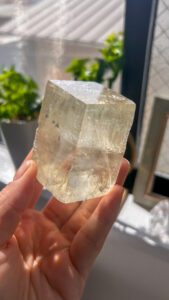 イエローカルサイト　水晶　天然石
