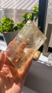 イエローカルサイト　水晶　天然石