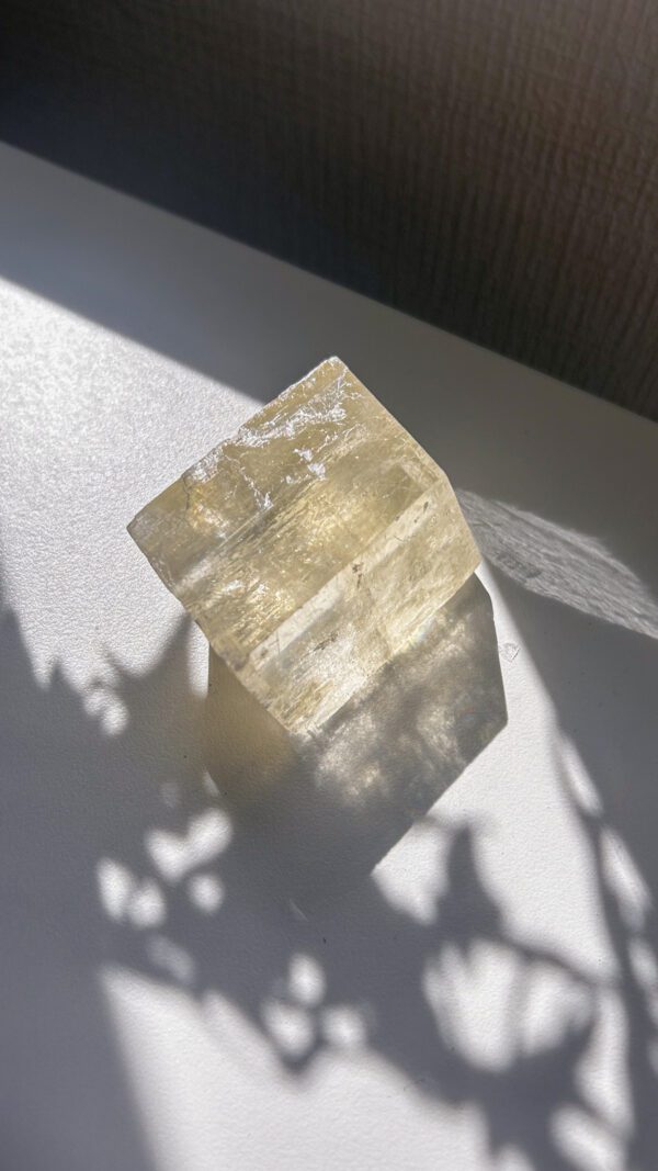 美しいイエローオプティカルカルサイト　Jelly crystal - 画像 (6)