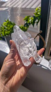猫　水晶　天然石　カービング