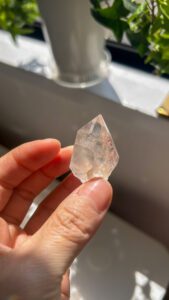 フンザ　ヒマラヤ水晶　桃源郷　マニカラン　天然石　インド　水晶　ピンク