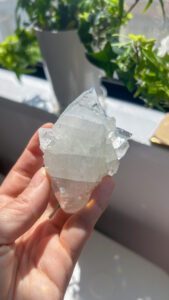 アポフィライト　天然石　インド　水晶　AAA