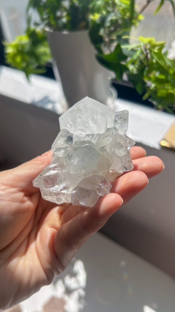 アポフィライト　天然石　インド　水晶　AAA