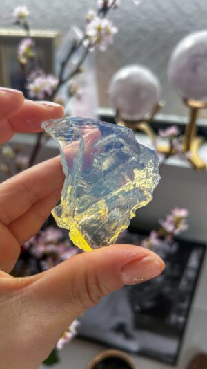 アンダラクリスタル　オパール　クリアホワイト
