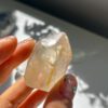 クラック水晶　ブラジル水晶　天然石　水晶　ヒマラヤ水晶　イエロー水晶　手研磨　水晶ポイント
