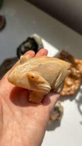 アラバスター　天然石　カエル