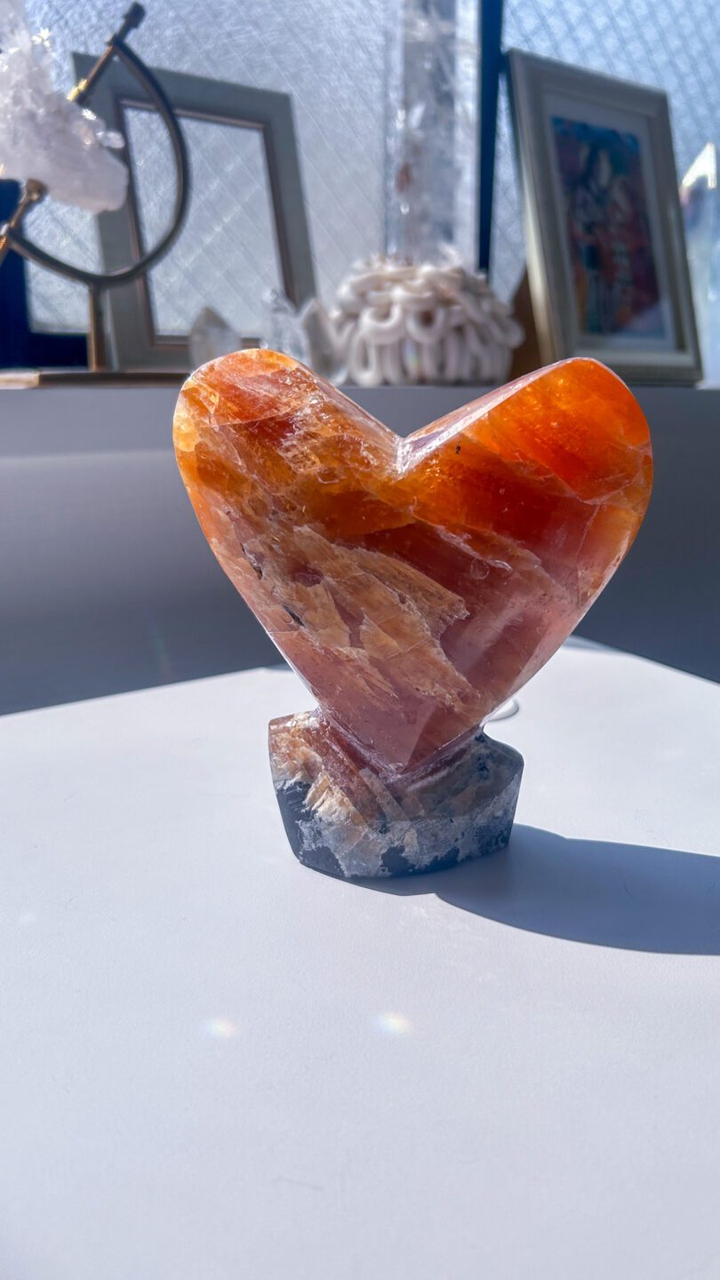 インド カルサイト オレンジ ハート ポリッシュ