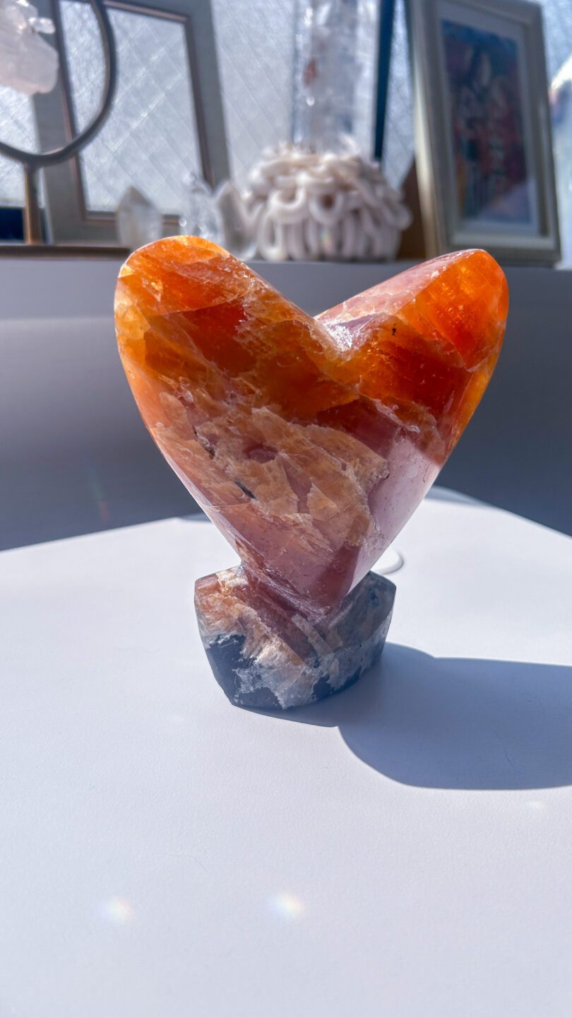 インド カルサイト オレンジ ハート ポリッシュ