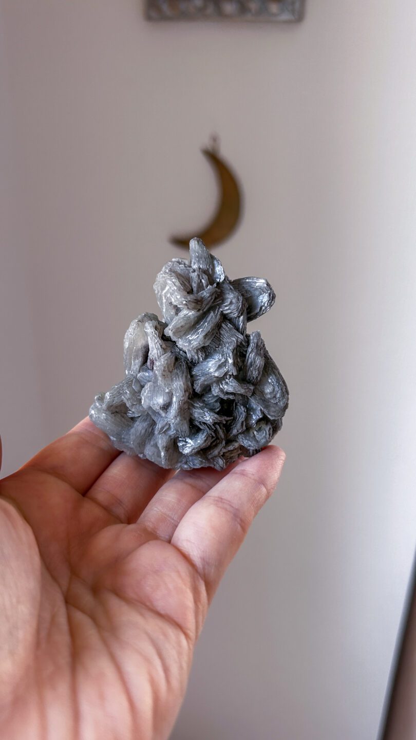 ブラックスティルバイト 天然石 レア インド 鉱物