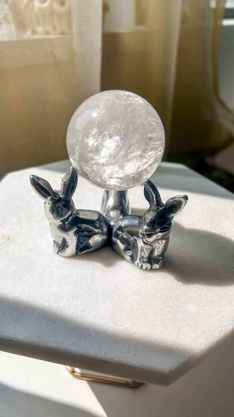 天然石 スタンド うさぎ シルバー パワーストーン スフィア台