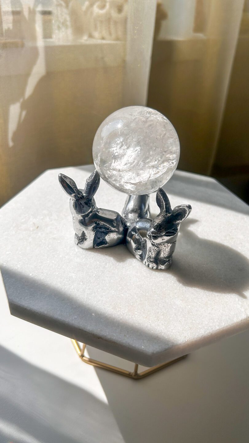 天然石 スタンド うさぎ シルバー パワーストーン スフィア台