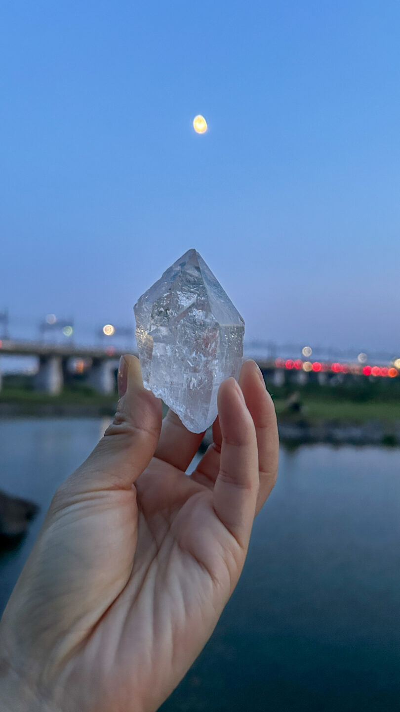 マニハール水晶 高透明ポイント Quiet moment - 画像 (2)