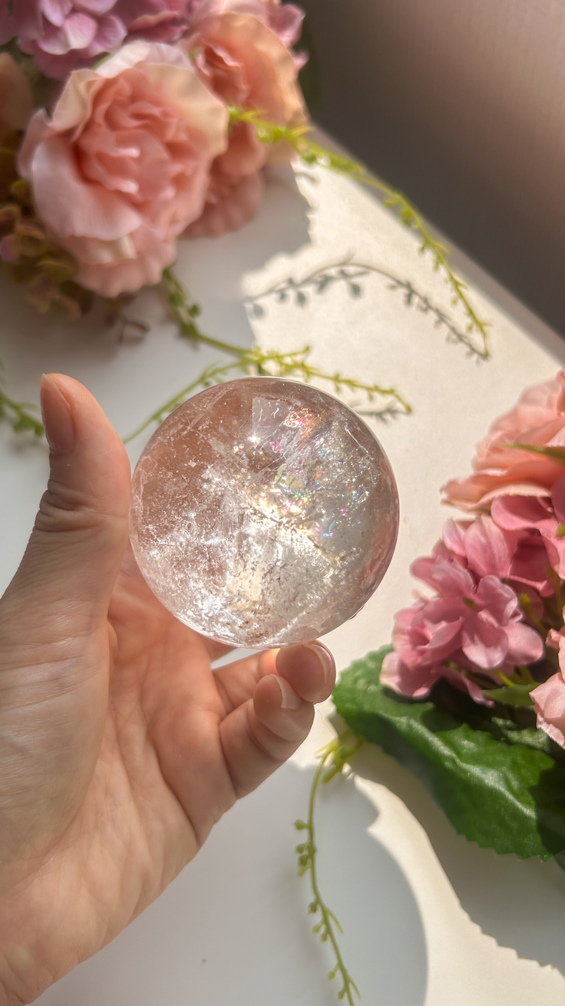 カブラル山産 レムリアンシード水晶スフィア 天然の光を放ち輝く虹入り 高品質スフィア Divine Love 美しさと自信を授けるヒーリングストーン - 画像 (3)