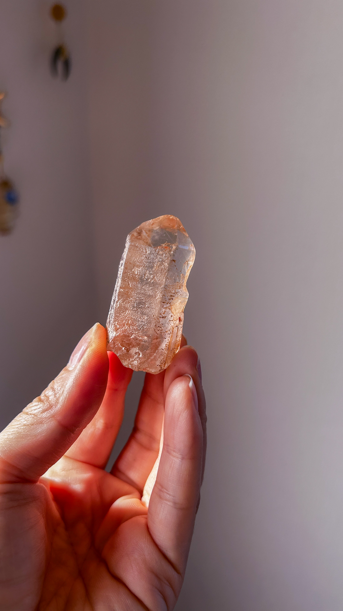 心を躍動させる 南アフリカの大地より レッドクォーツ Orisaの神々 レディッシュブラウン ポイント - 画像 (2)