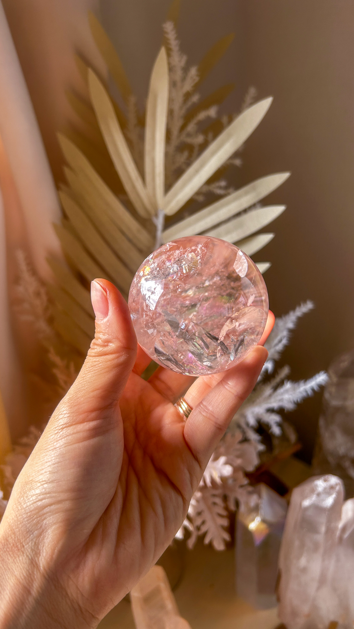 愛の開花 マダガスカルの最高品質 ピンク ヘマタイト クォーツ 🌈 スフィア You are loved 淡ピンク57mm - 画像 (7)