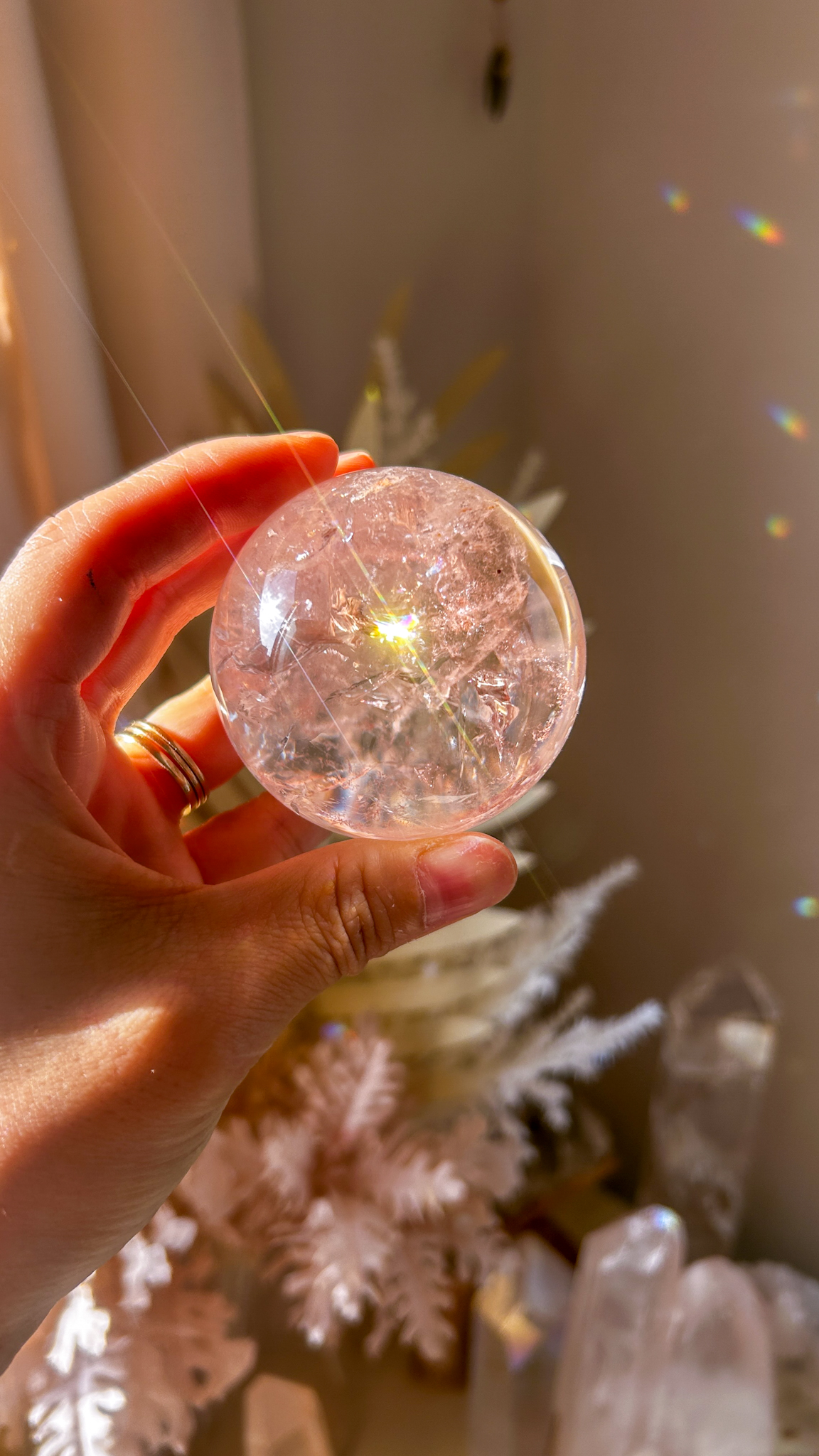 愛の開花 マダガスカルの最高品質 ピンク ヘマタイト クォーツ 🌈 スフィア You are loved キラキラ虹インクルージョンピンク58mm - 画像 (7)