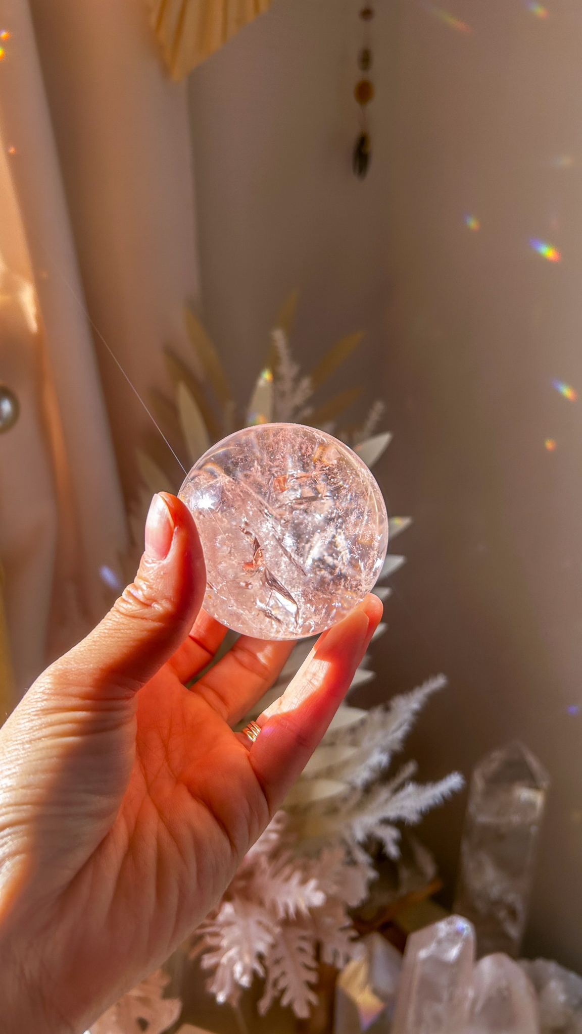 愛の開花 マダガスカルの最高品質 ピンク ヘマタイト クォーツ 🌈 スフィア You are loved キラキラ虹インクルージョンピンク58mm - 画像 (3)