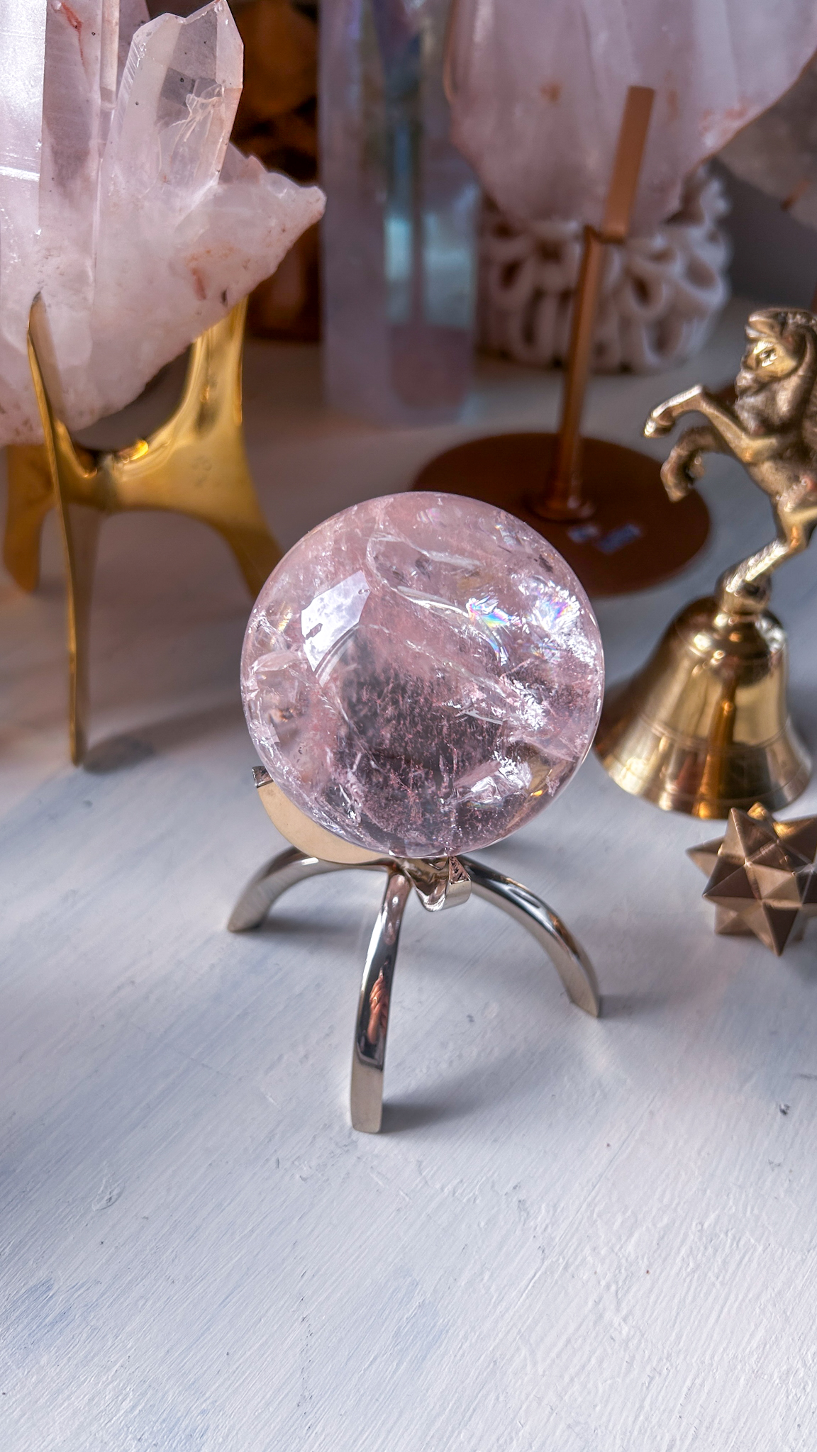 愛の開花 マダガスカルの最高品質 ピンク ヘマタイト クォーツ 🌈 スフィア You are loved キラキラ虹インクルージョンピンク58mm - 画像 (5)