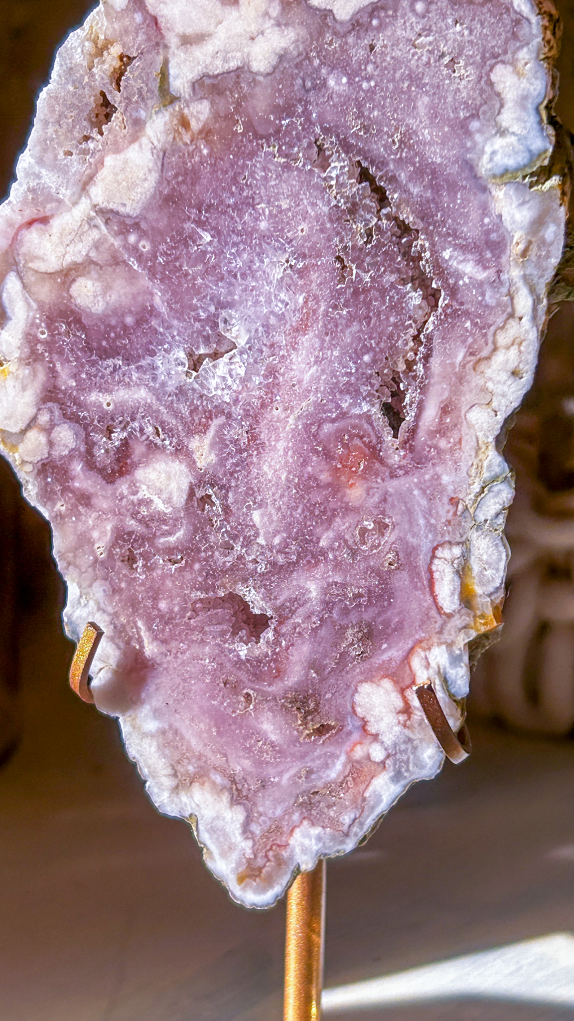 ピンクアメジストxフラワーアゲートの断面プレート Look inside スタンド付き - 画像 (5)