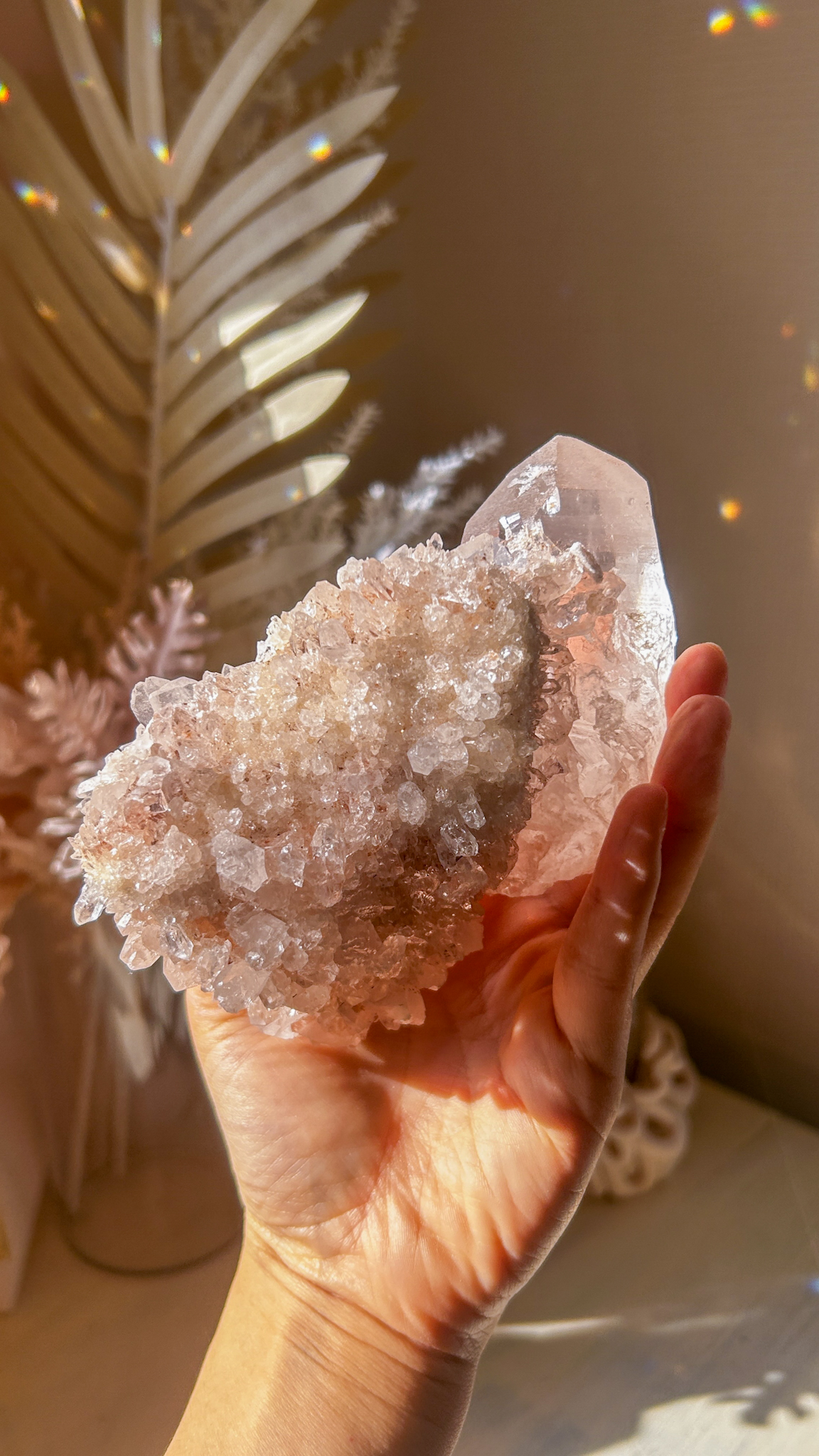 マニカラン フロスティ ピンクサマディクォーツ 個性的なハリハリクラスター スタンド付き Vibrating heart - 画像 (7)