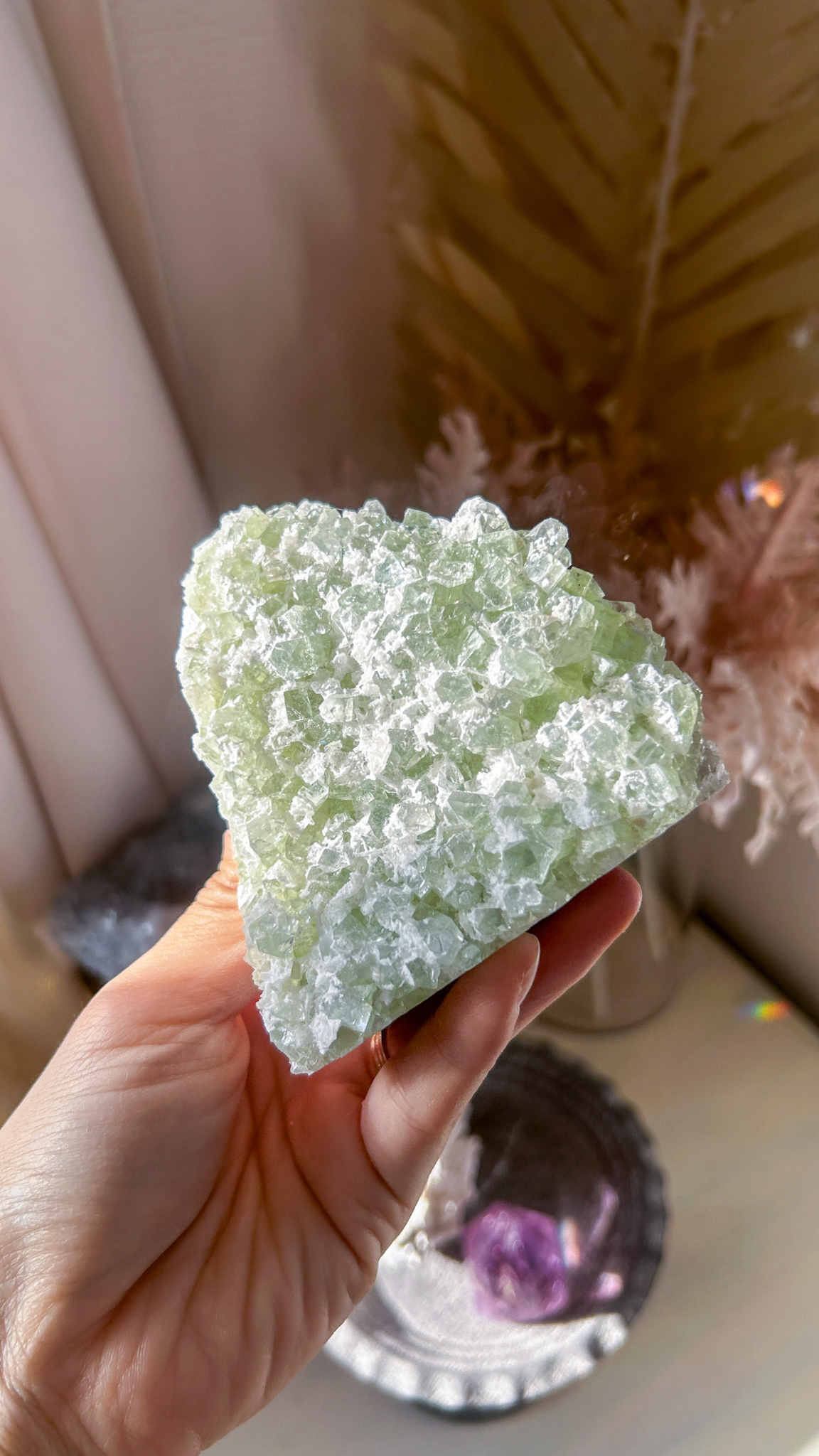 キューブ結晶 ケーキのようなグリーンアポフィライト with オケナイト ML - 画像 (3)