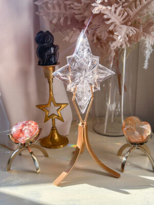 ベツレヘムの星・贅沢なバイーア産職人の一点もの・レムリアンカービング(スタンド付き) 中央に虹あり