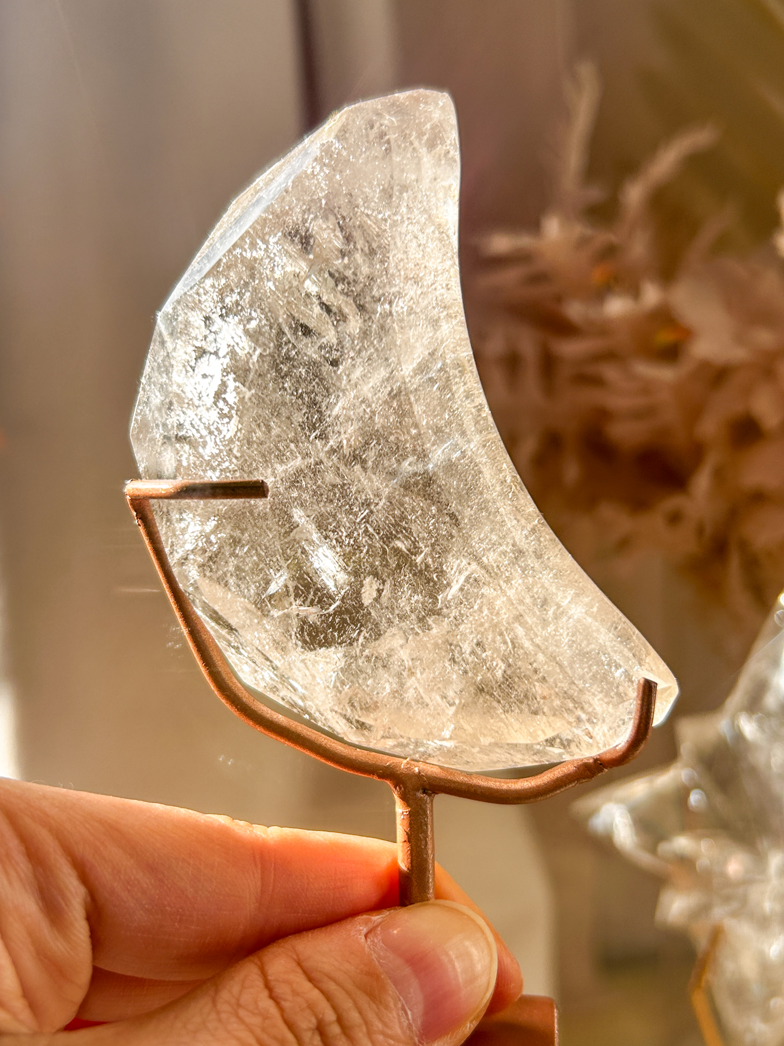 ZeccaMoonGem🌙ゼッカ産スモーキーファセットムーン(スタンド付き)C ホワイト・シルバーガーデン虹あり - 画像 (3)