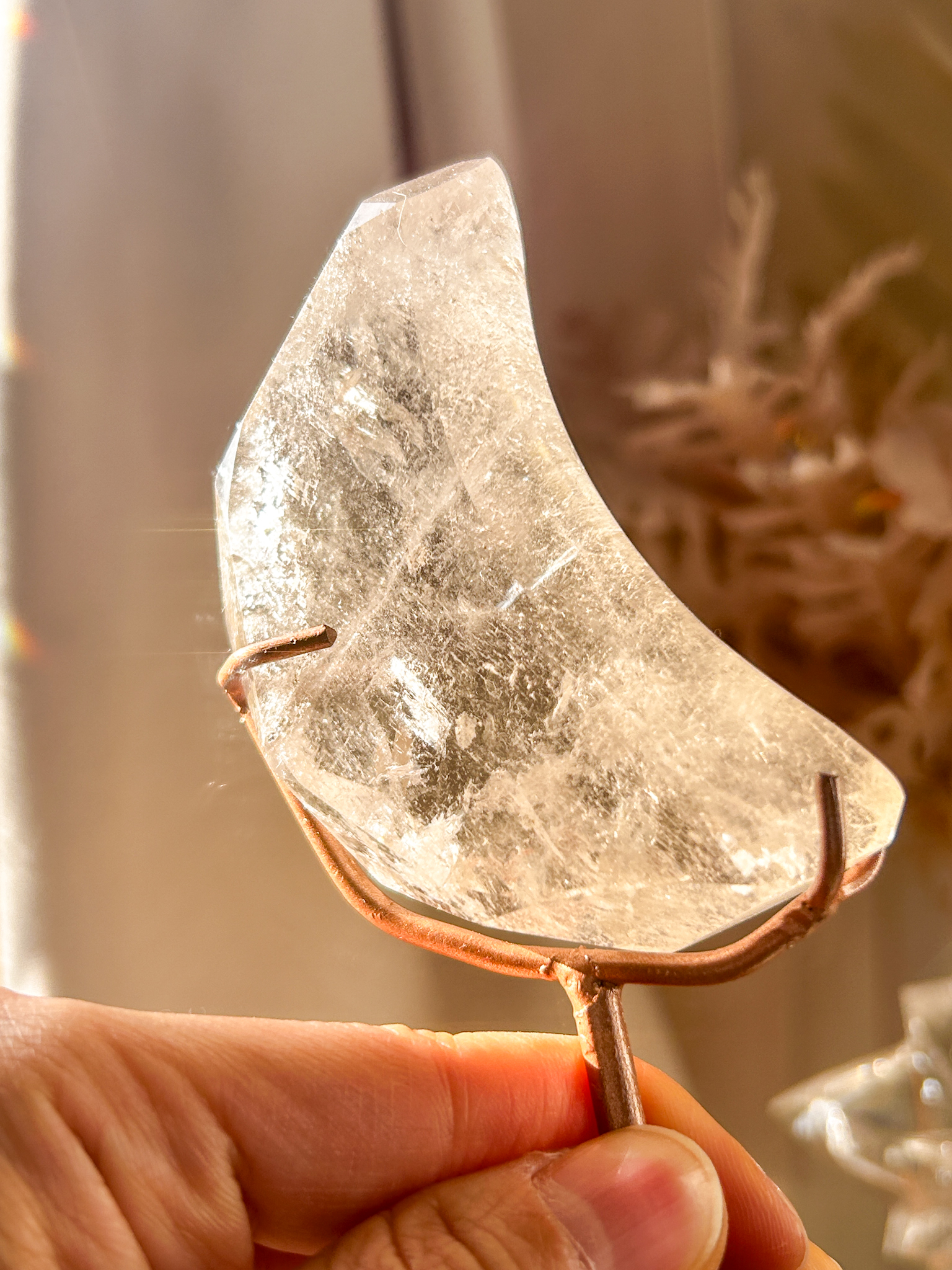 ZeccaMoonGem🌙ゼッカ産スモーキーファセットムーン(スタンド付き)C ホワイト・シルバーガーデン虹あり - 画像 (5)