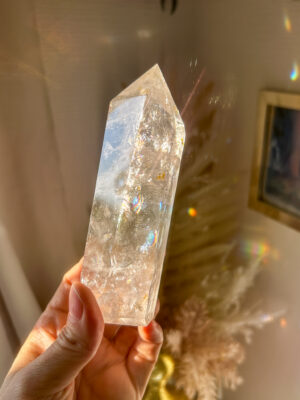 マダガスカルの美しい光・KOIクォーツ(オーロラクォーツ)タワー Blessing