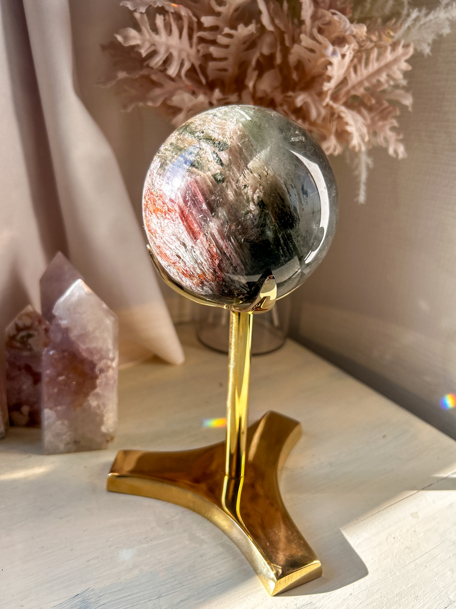 大特価・コレクションピース 覗きこむとまるで宇宙の銀河・神秘的な美しいガーデン・千層ガーデン水晶特大スフィア Wonder land 9.3cm 1.11kg