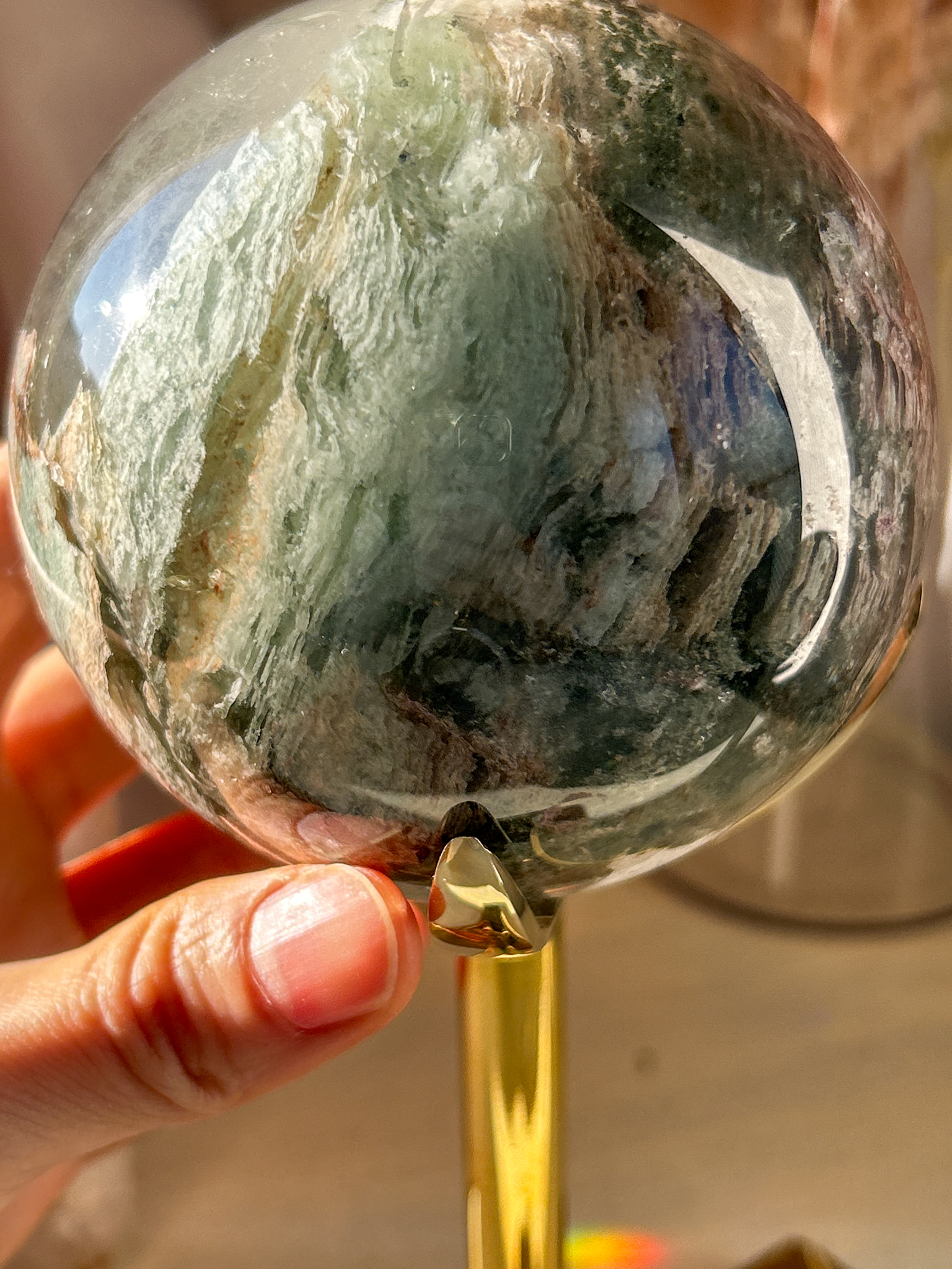 大特価・コレクションピース 覗きこむとまるで宇宙の銀河・神秘的な美しいガーデン・千層ガーデン水晶特大スフィア Wonder land 9.3cm 1.11kg - 画像 (7)