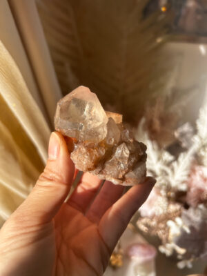 111gススキ入りコレクションピース 国産長野 ルチル入りスモーキー&オレンジ色の水晶クラスター