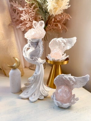 キュートな天使の羽のスフィアホルダー