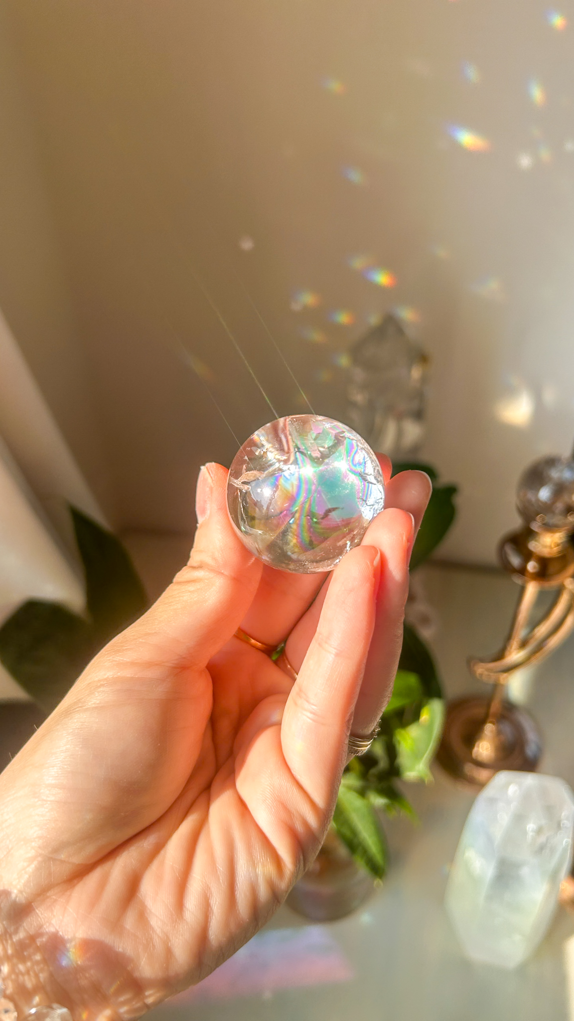 高透明・天然アイリススフィア(ブラジル)29mm ギラっと虹