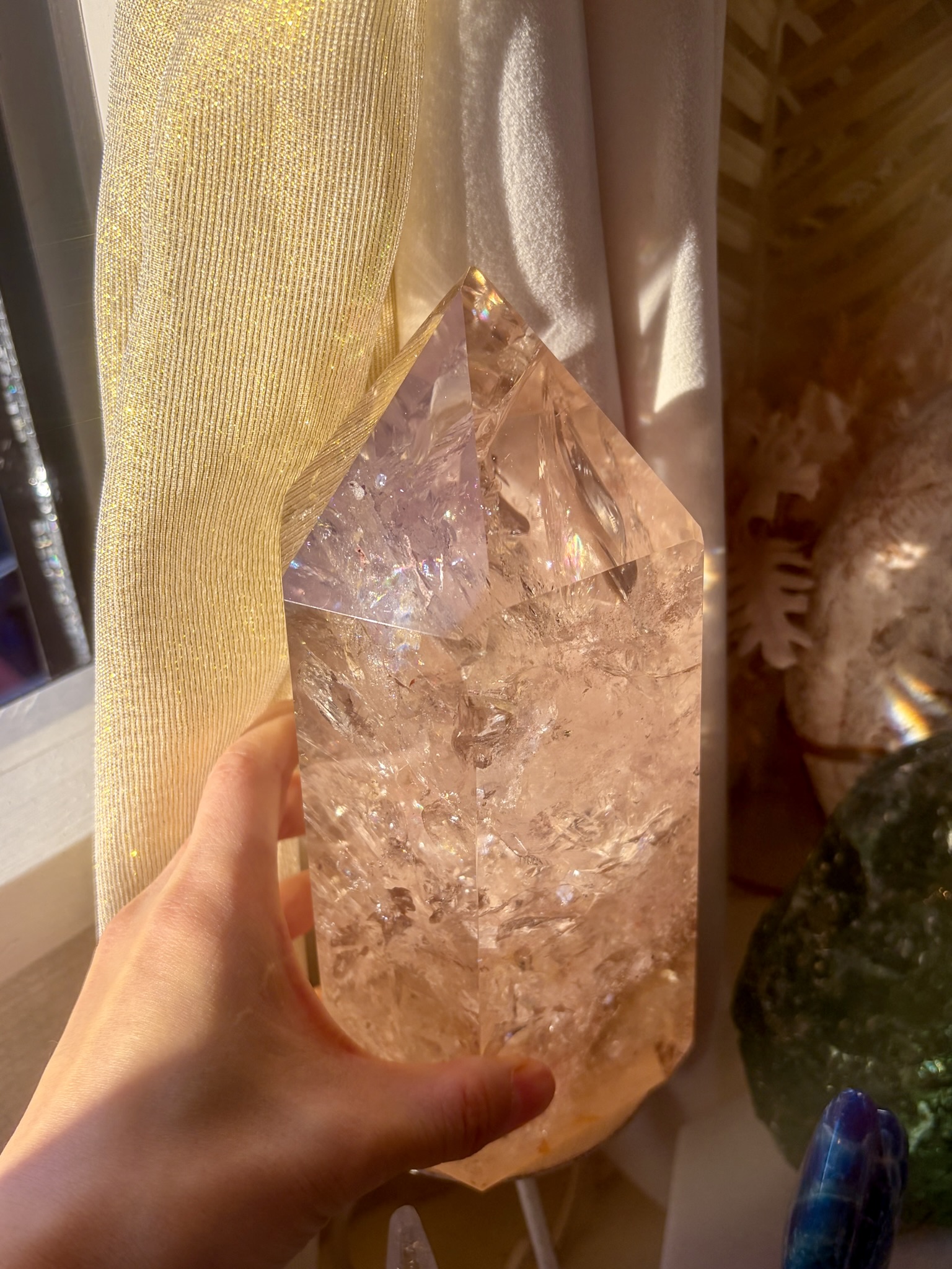 入手困難・世界でたった一つディープスモーキーピンク🩷最高品質ピンクアゼツライト特大タワー🌈の煌めき2.5kg高さ23cm! - 画像 (8)