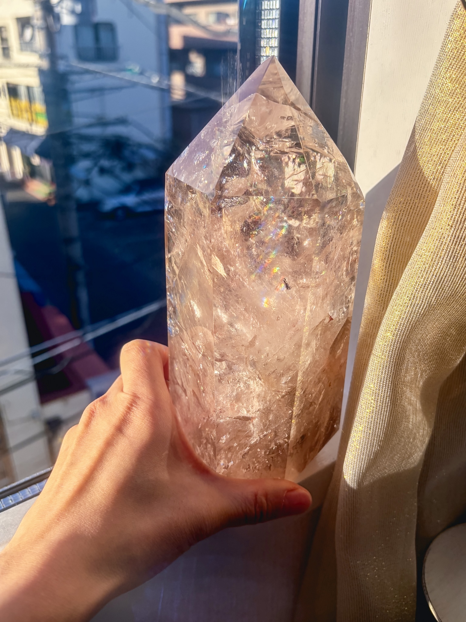 入手困難・世界でたった一つディープスモーキーピンク🩷最高品質ピンクアゼツライト特大タワー🌈の煌めき2.5kg高さ23cm! - 画像 (12)