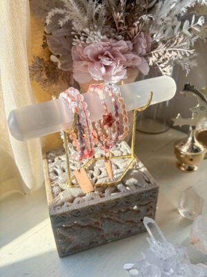 在庫限り　Selenite Stand人気商品⭐︎浄化力の高い柔らかなエネルギーのセレナイト☀︎ブレススタンド50％Off 限定Special Price